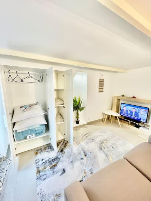 Studio Proche De Paris, Versailles Et La Defense Chaville Ngoại thất bức ảnh